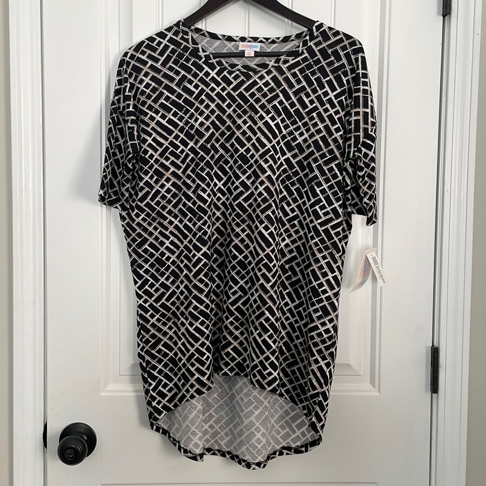 NWT Black and white pattern lularoe Irma size XS